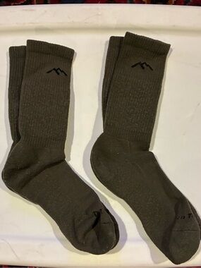 Darn Tough Wool Crew Socks in Olive Green — Military, 2 pairs